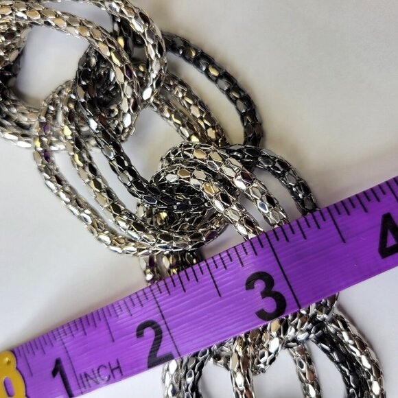 Chunky Silver Tone Choker Chain Link Necklace and Earrings Set - Picture 8 of 13